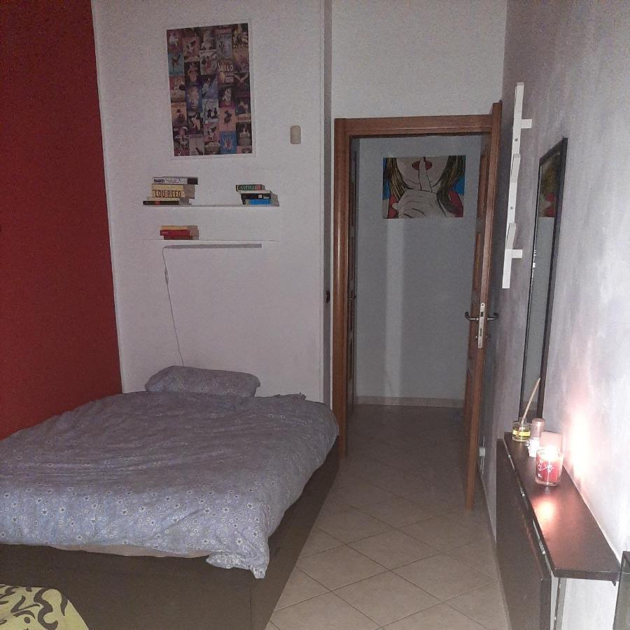 Cozy Room Stanza Close City Center In A Family House Stanza In Appartamento Condiviso Noi Viviamo In Casa Stanza In Affitto Torino Eksteriør billede