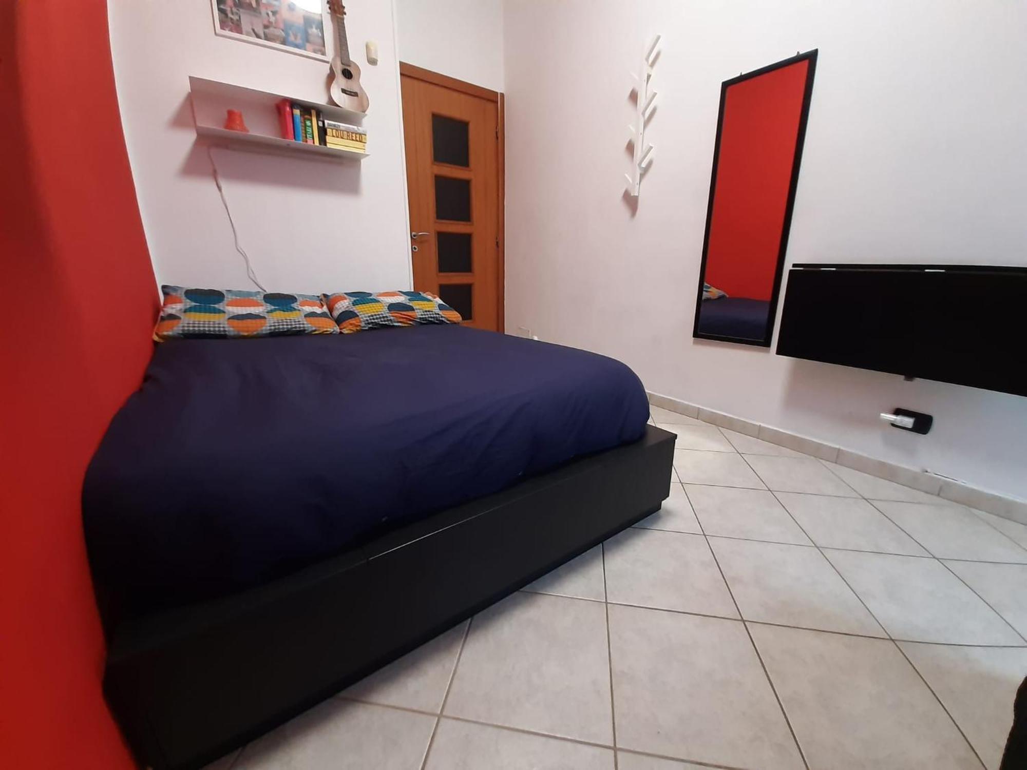 Cozy Room Stanza Close City Center In A Family House Stanza In Appartamento Condiviso Noi Viviamo In Casa Stanza In Affitto Torino Værelse billede