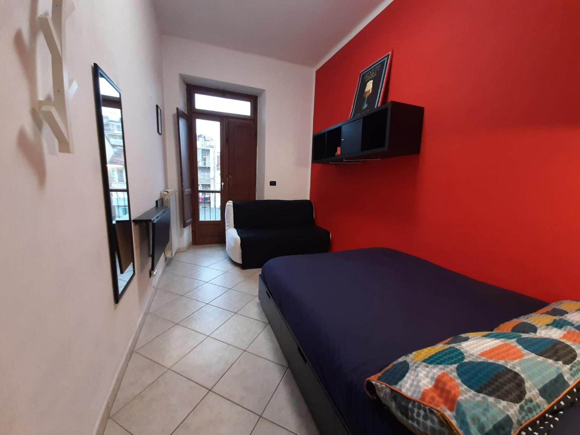 Cozy Room Stanza Close City Center In A Family House Stanza In Appartamento Condiviso Noi Viviamo In Casa Stanza In Affitto Torino Værelse billede